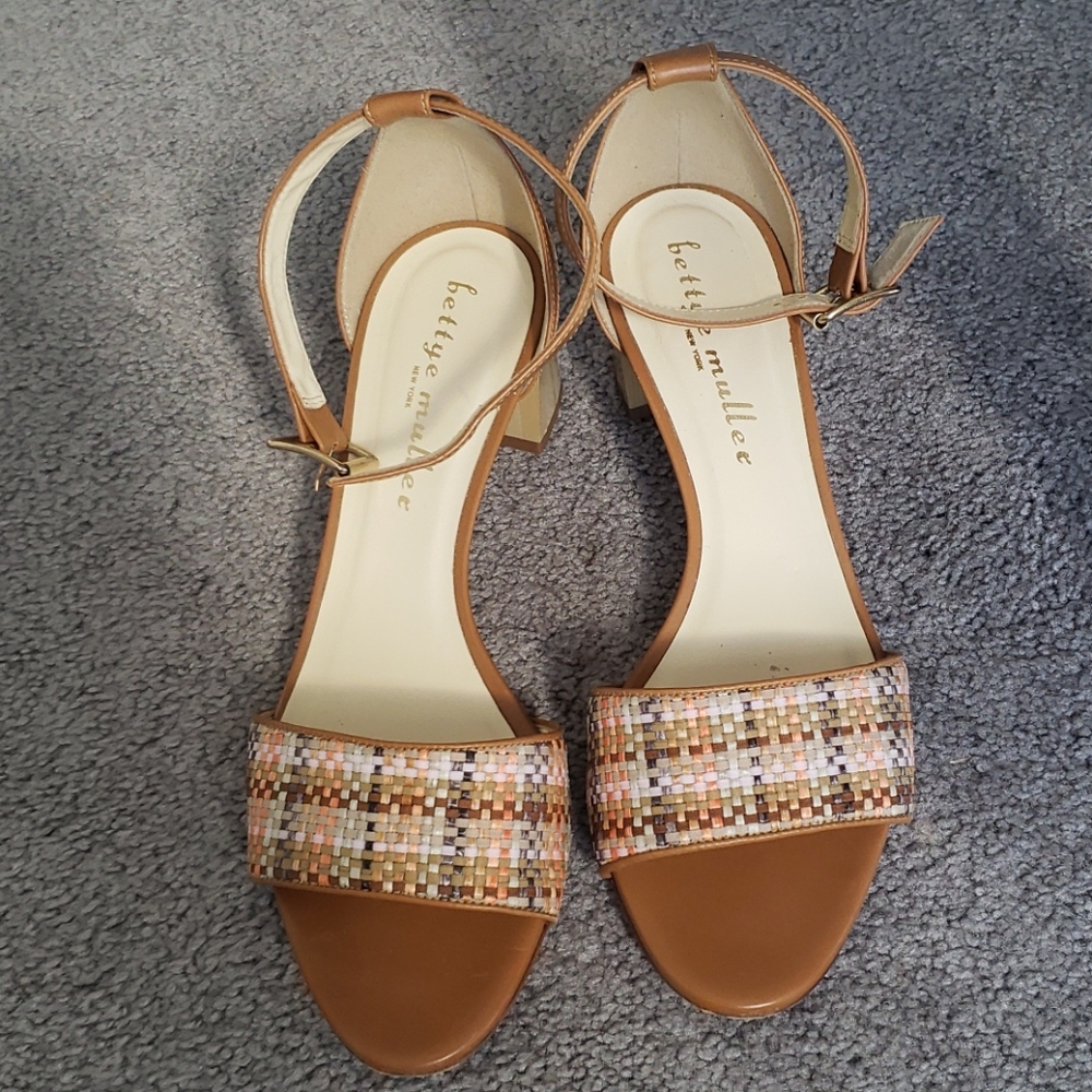 Bettye Muller stacked heel 2.5in size 9.5/10 (40)